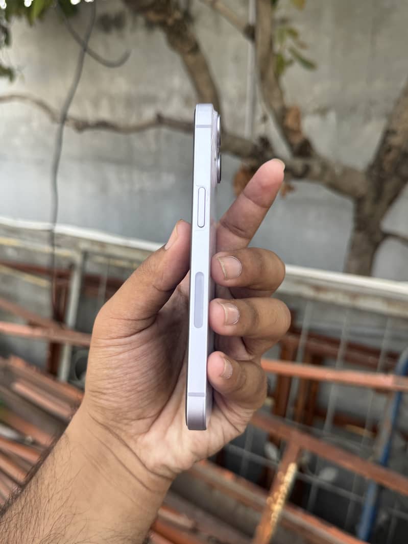 Apple iPhone 14 7