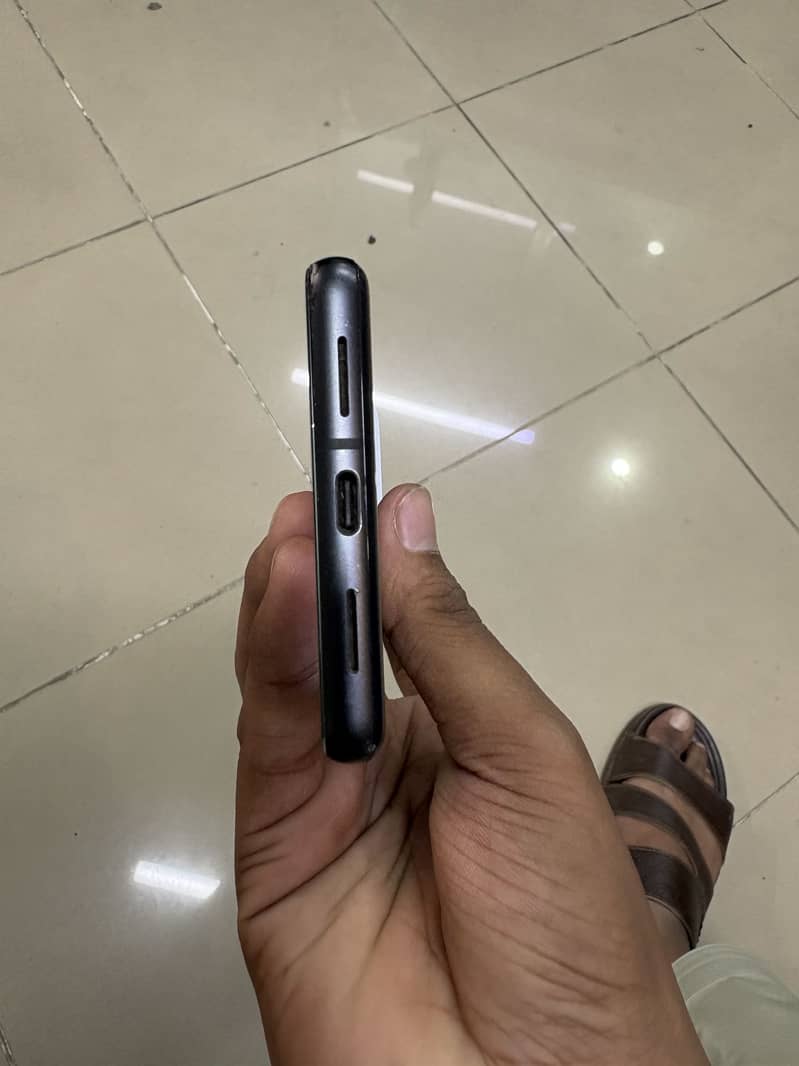 Google Pixel 7 4