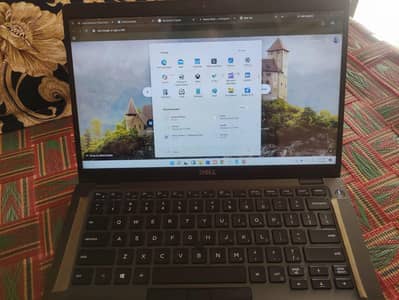 Dell Latitude 5400 Core i7 8th generation Touch Screen 16 Gb 256 SSD