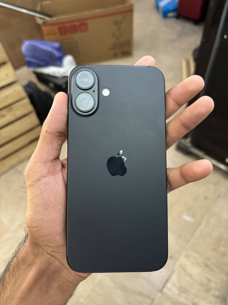 Apple iPhone 16 Plus 2
