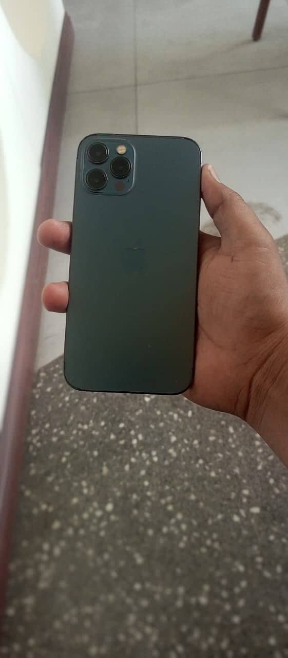 Apple iPhone 12 Pro 4