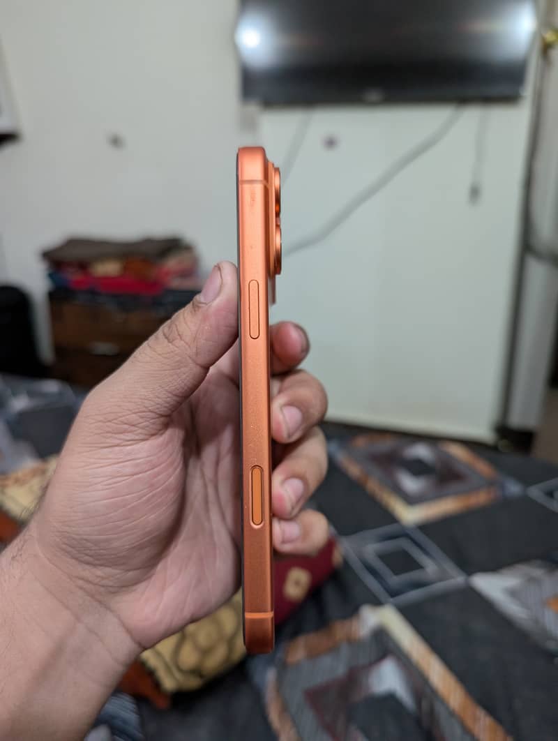 Apple iPhone 17 Pro Max 3