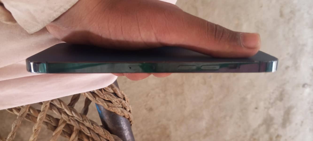 Apple iPhone 12 Pro Max 1