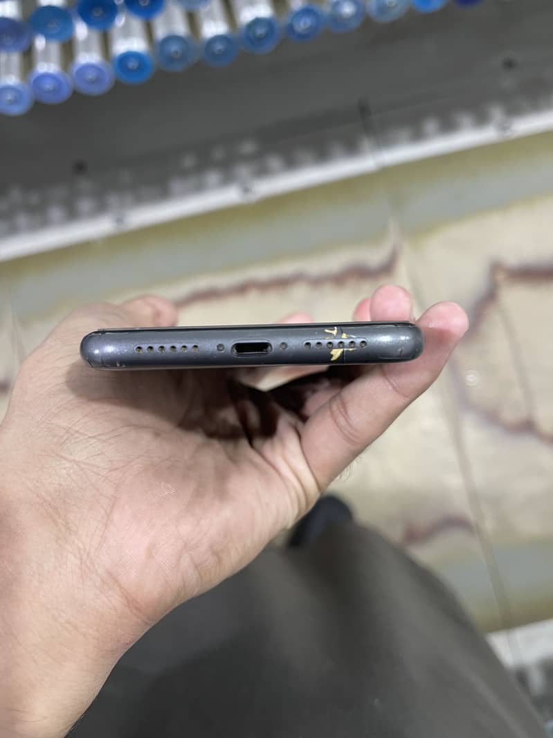 iPhone 11 1