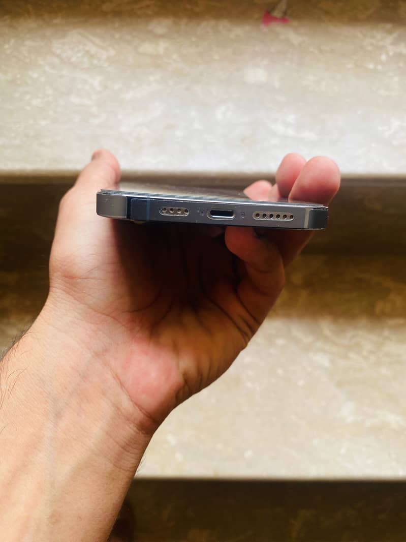 Apple iPhone 13 Pro Max 3