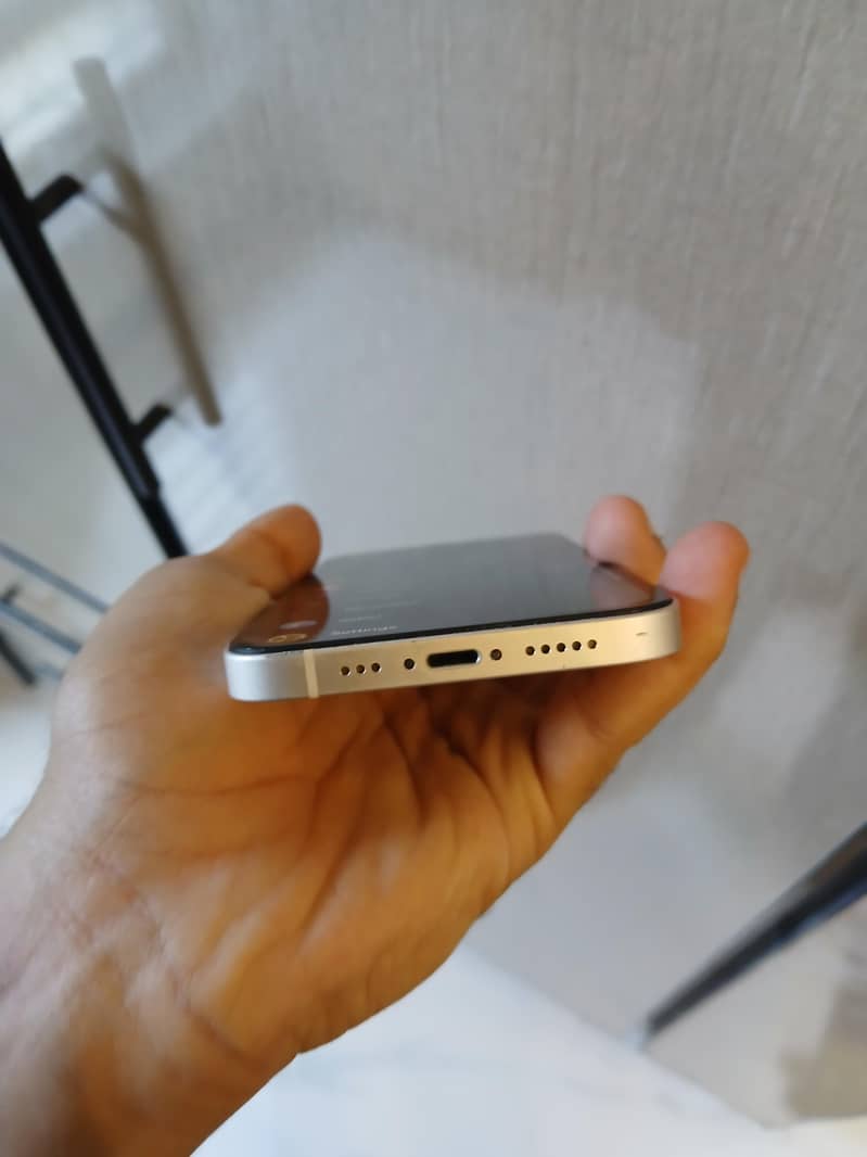 Apple iPhone 12 3