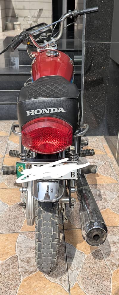 Honda CG 125 2018 model.