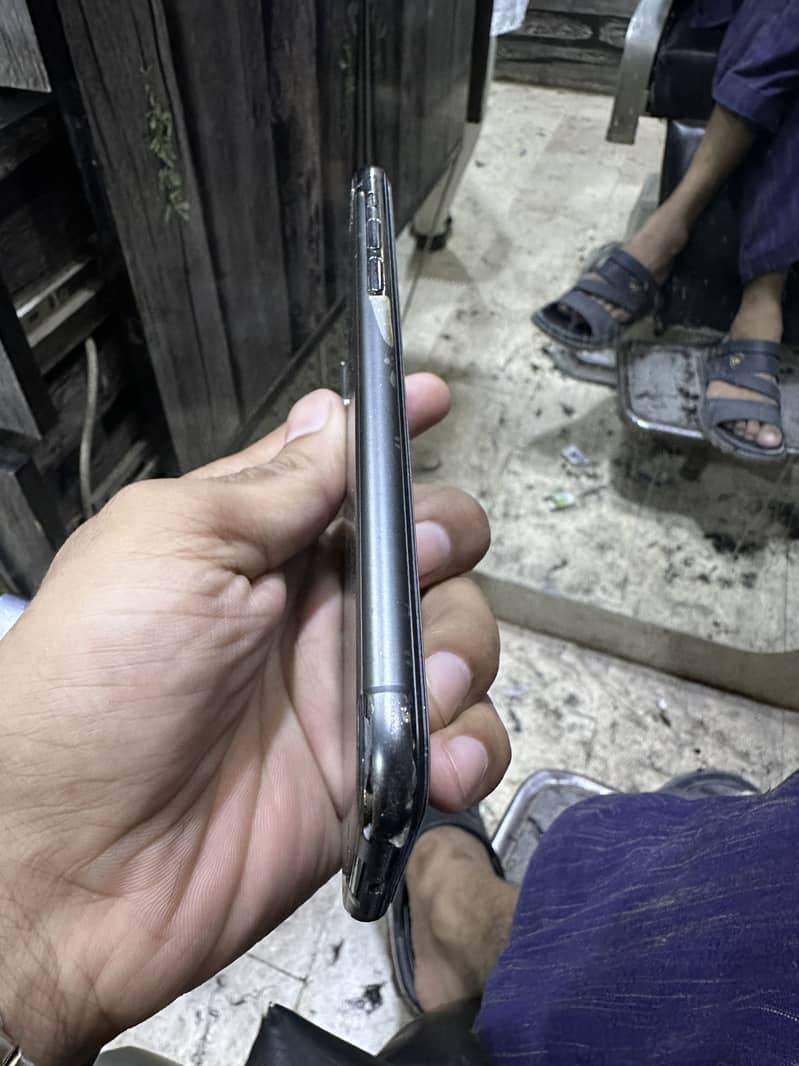 Apple iPhone X 2