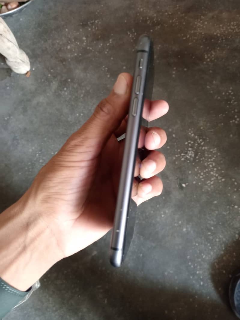 Apple iPhone 11 2
