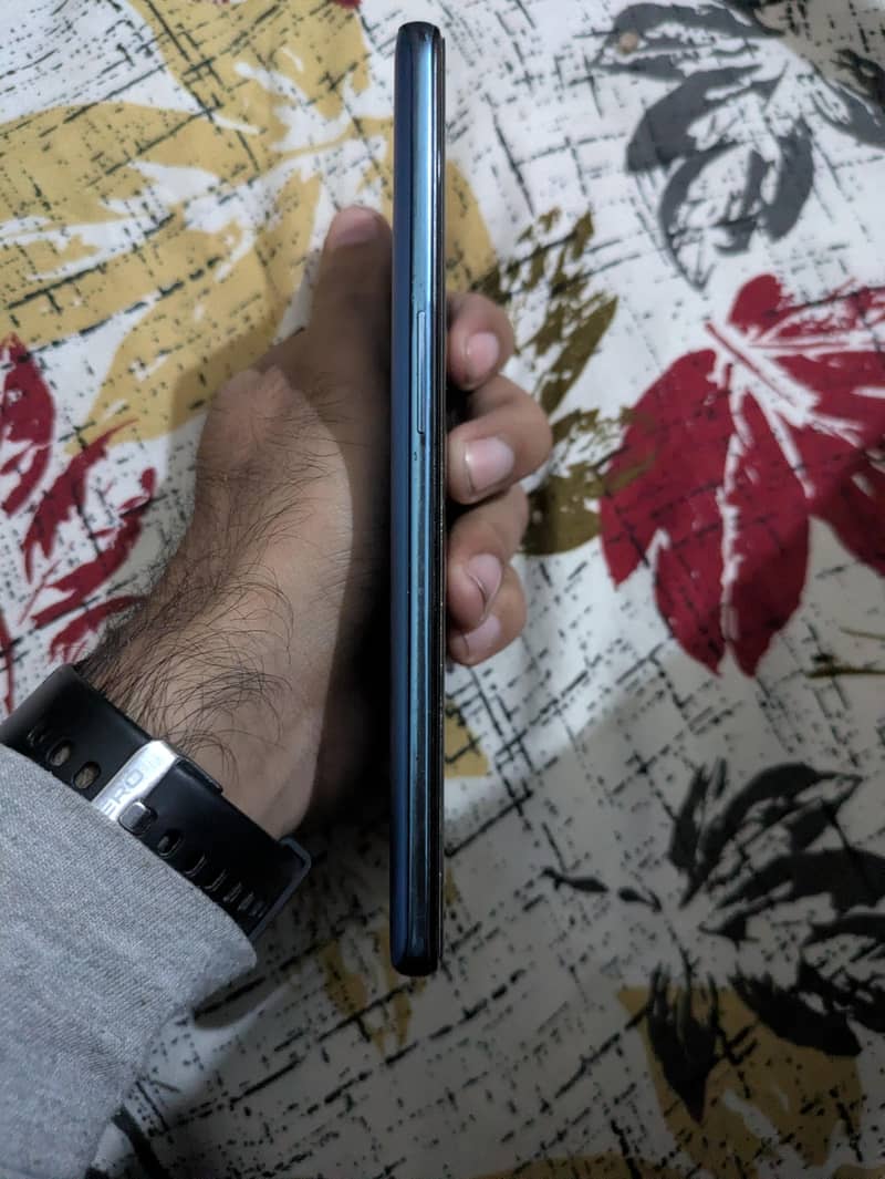 One Plus 9 5g 4