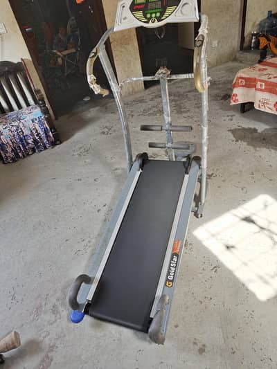 Treadmills  like New 03220011015