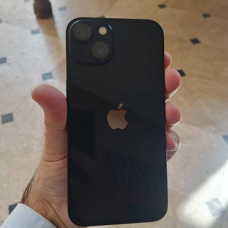 Apple iPhone 13 0