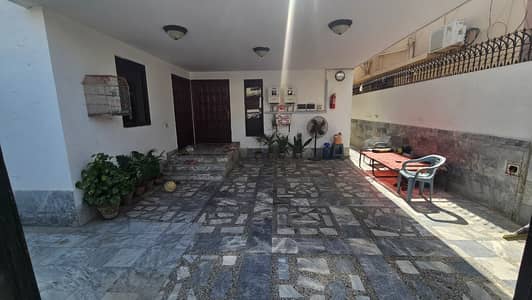 Change Your Address To DHA Phase 4, Karachi For A Reasonable Price Of Rs. 130000000