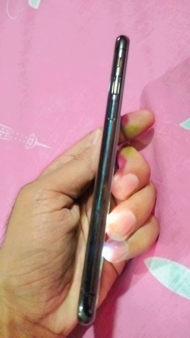 Apple iPhone X 2
