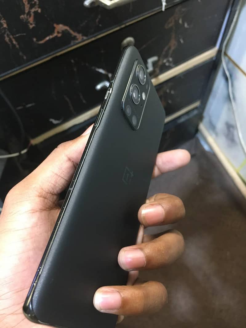 One Plus 9 Pro 5