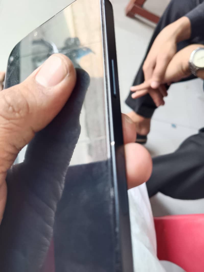 Apple iPhone 13 5