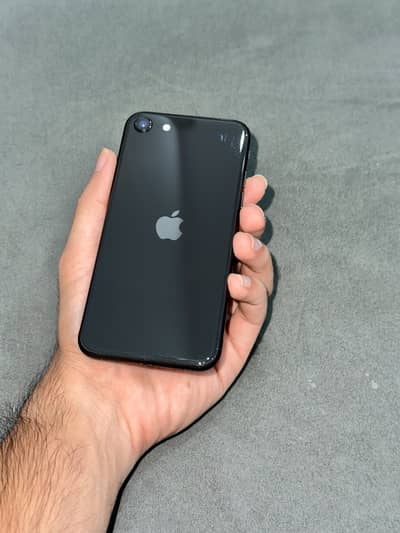 Apple iPhone SE