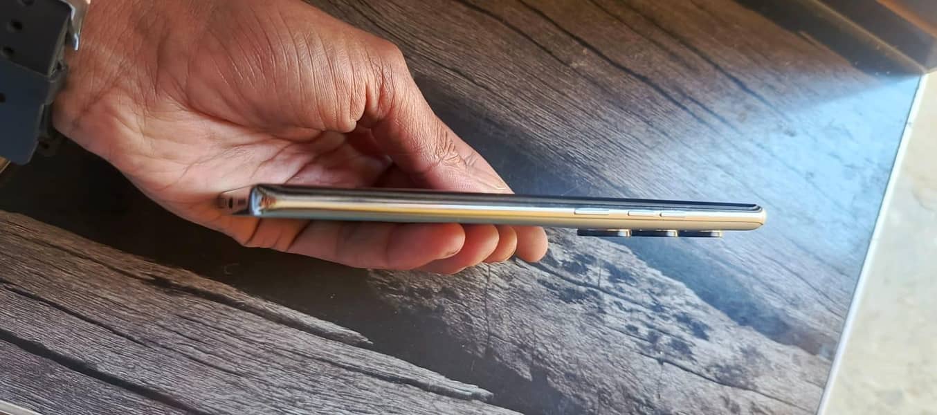 Tecno CAMON 40 Pro 2