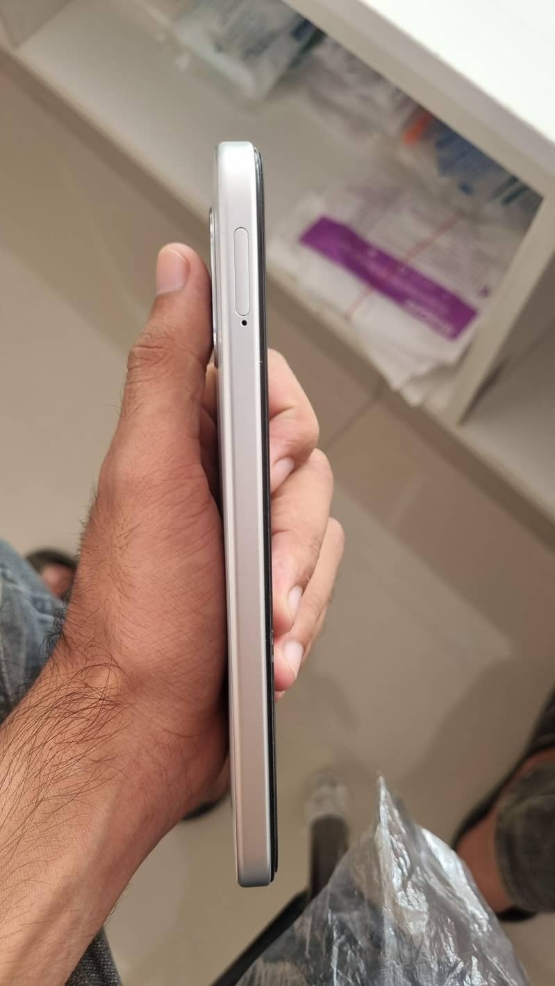OPPO A6s 1