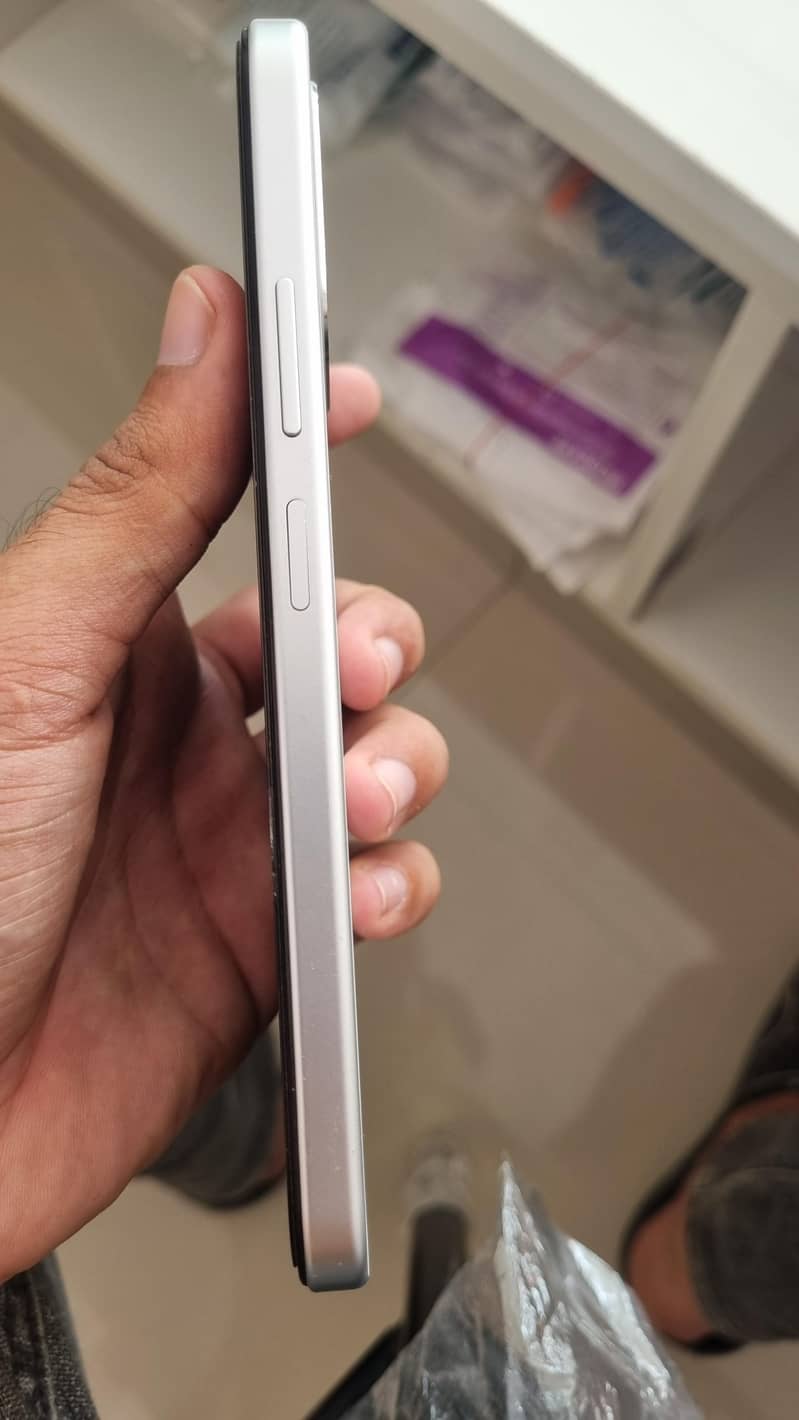 OPPO A6s 3