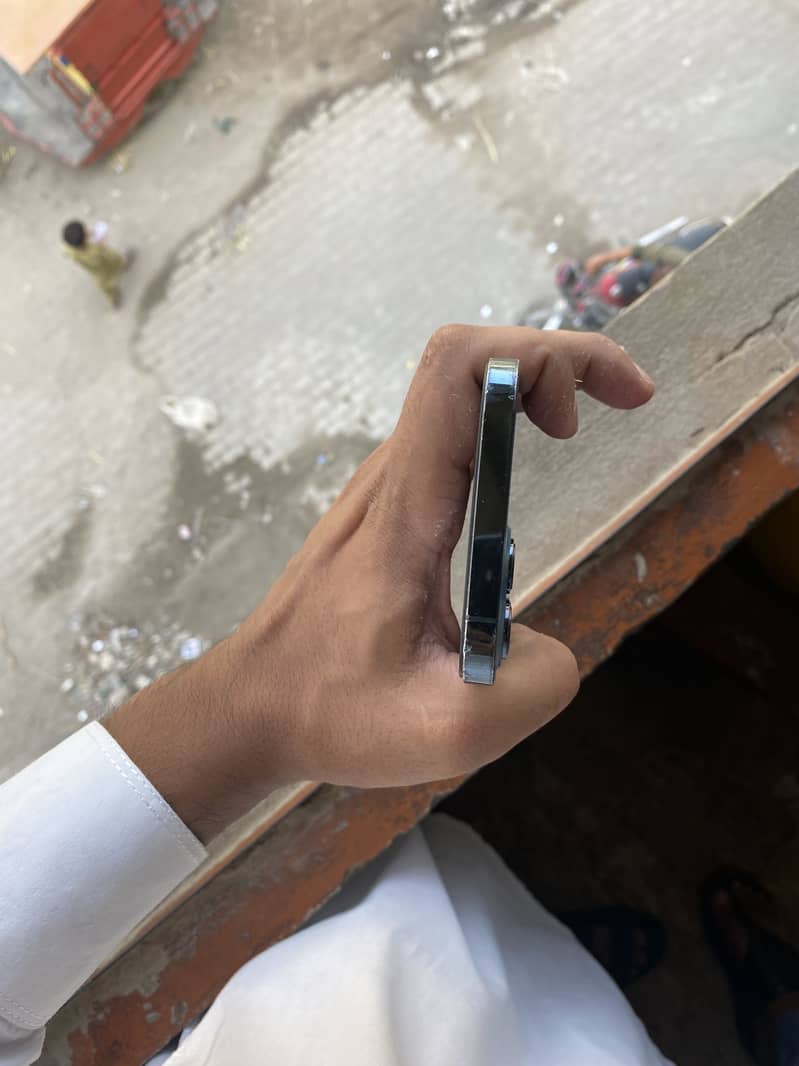 Apple iPhone 12 Pro Max 6