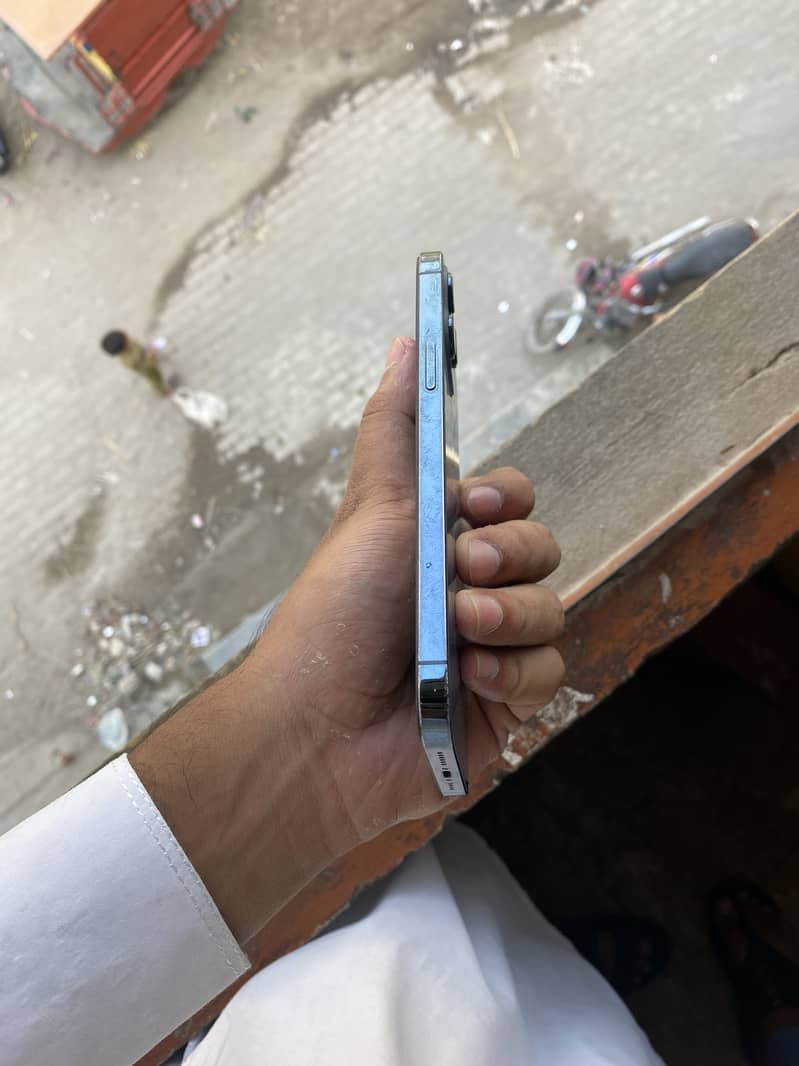 Apple iPhone 12 Pro Max 7