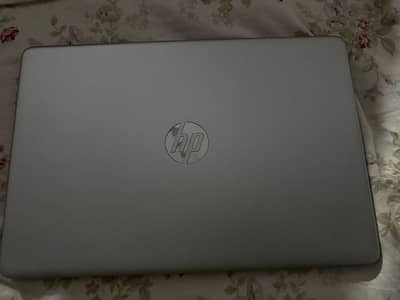 HP LAPTOP 15s