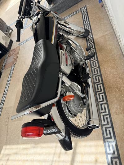 125 self start almost New