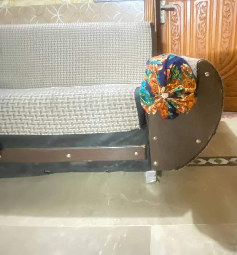 SOFA COMBED 9