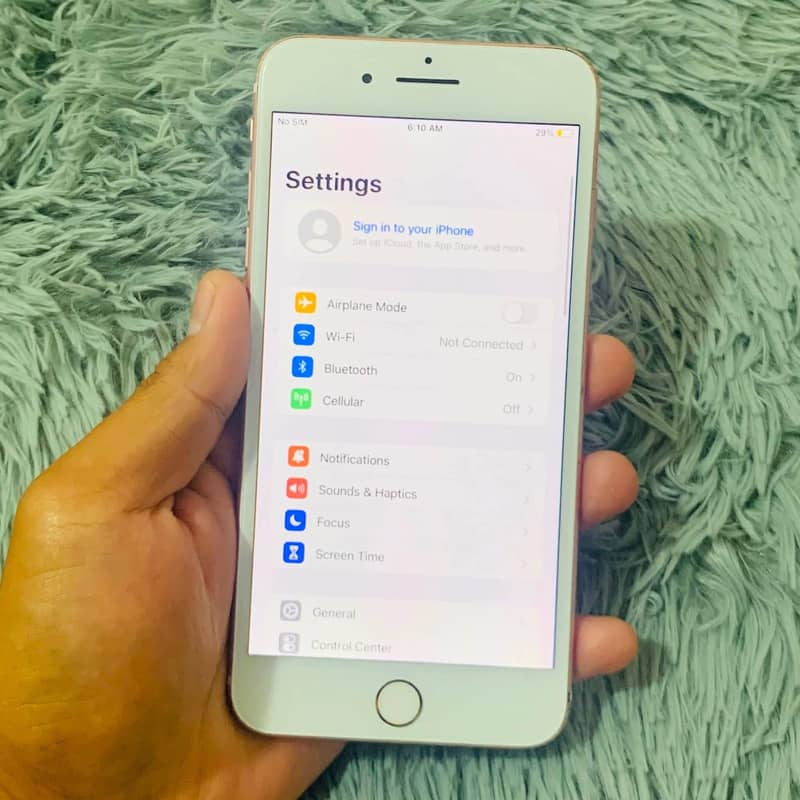 Apple iPhone 7 Plus 2