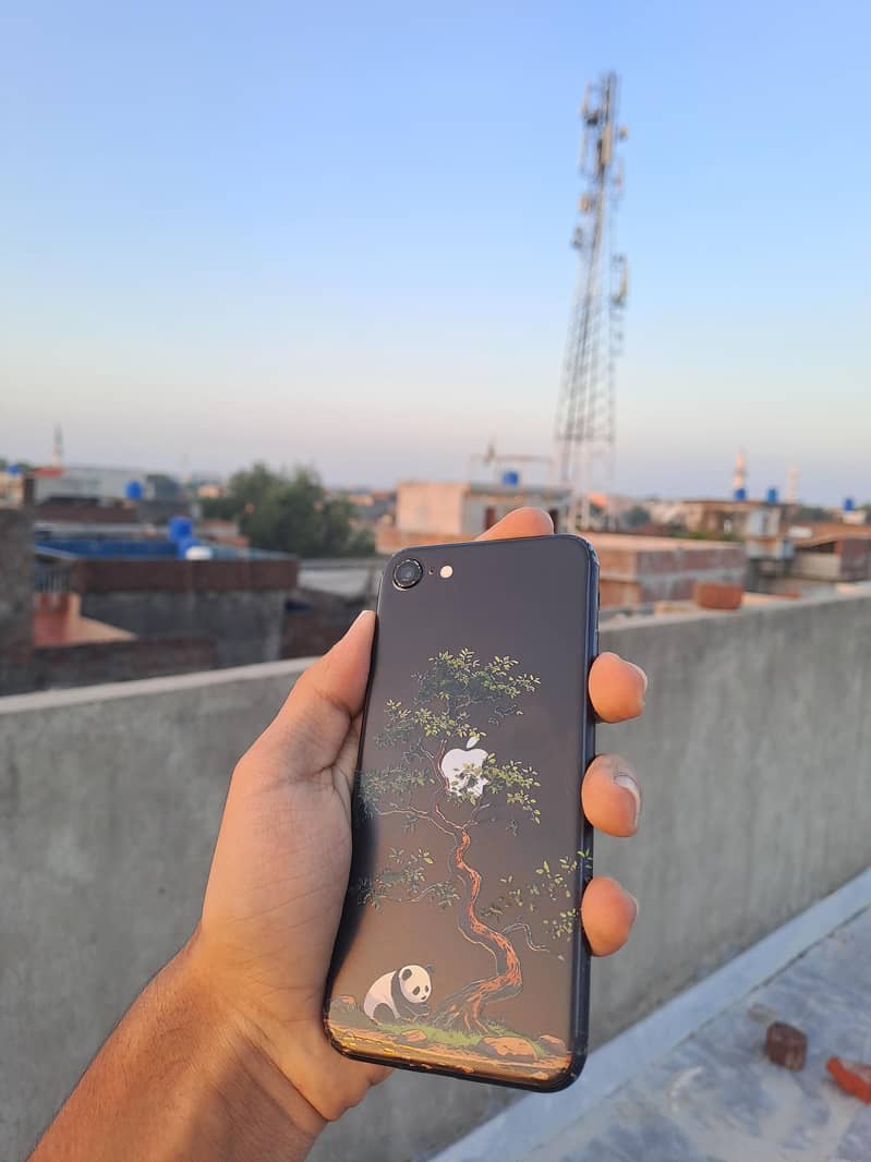 Apple iPhone SE 0