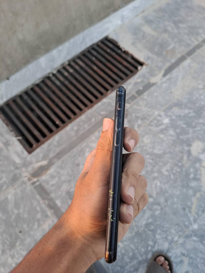 Apple iPhone SE 3