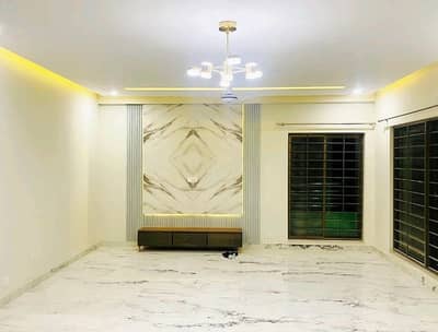 Ready To Buy A Flat 12 Marla In Lahore