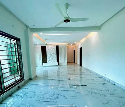 Ready To Buy A Flat 12 Marla In Lahore