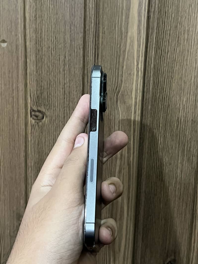 Apple iPhone 13 Pro 3