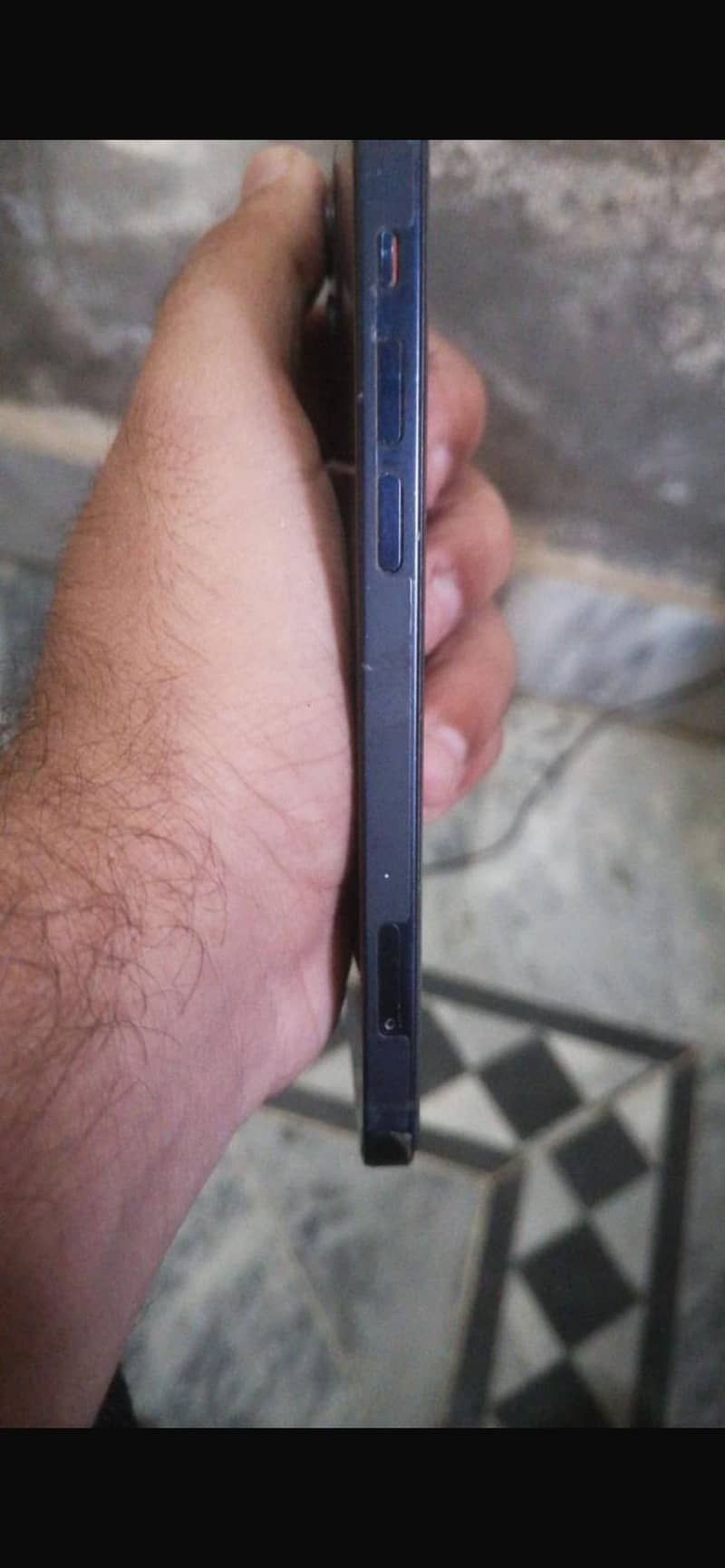 Apple iPhone 12 4