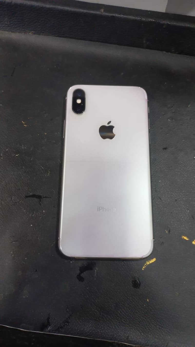 Apple iPhone X 4