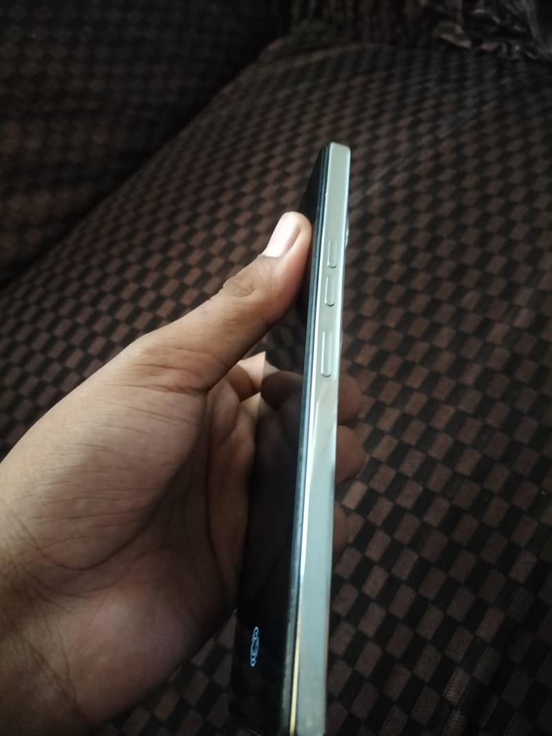 Tecno CAMON 30 0