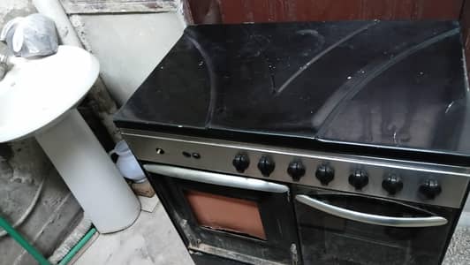 cooking range without 1 side of mirror