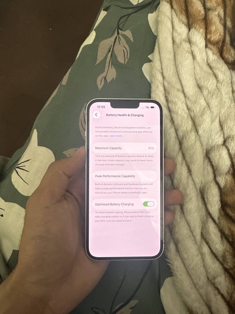 Apple iPhone 13 2