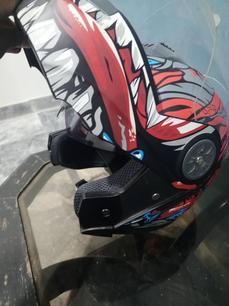 Halmet Scorpion 100% condition 2
