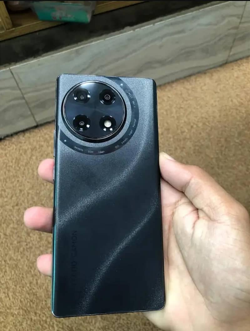 Tecno CAMON 30S 1