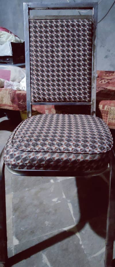 Chairs for sale 12 chairs hy location Lahore hy  per piece 1500