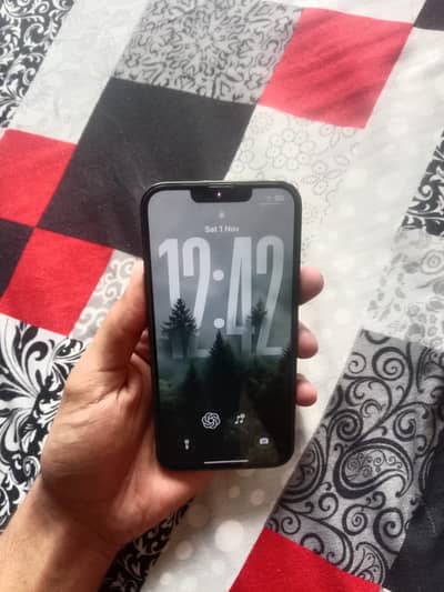 Apple iPhone 13