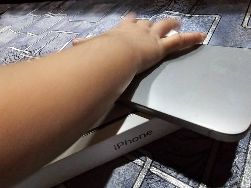 Apple iPhone 15 Pro Max 2