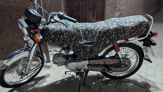 5500 original meter koi masla NHI bilkul ok chez hai for urgent sale