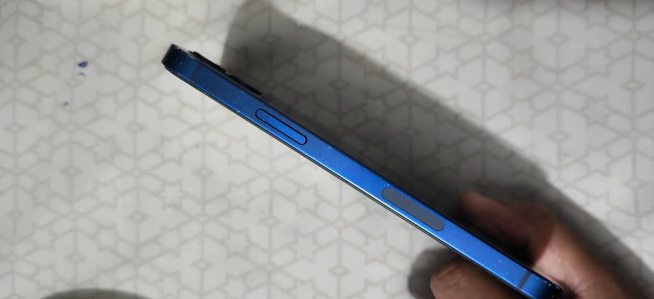 Apple iPhone 12 1