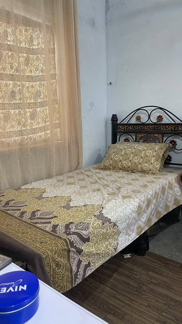 single bed 4