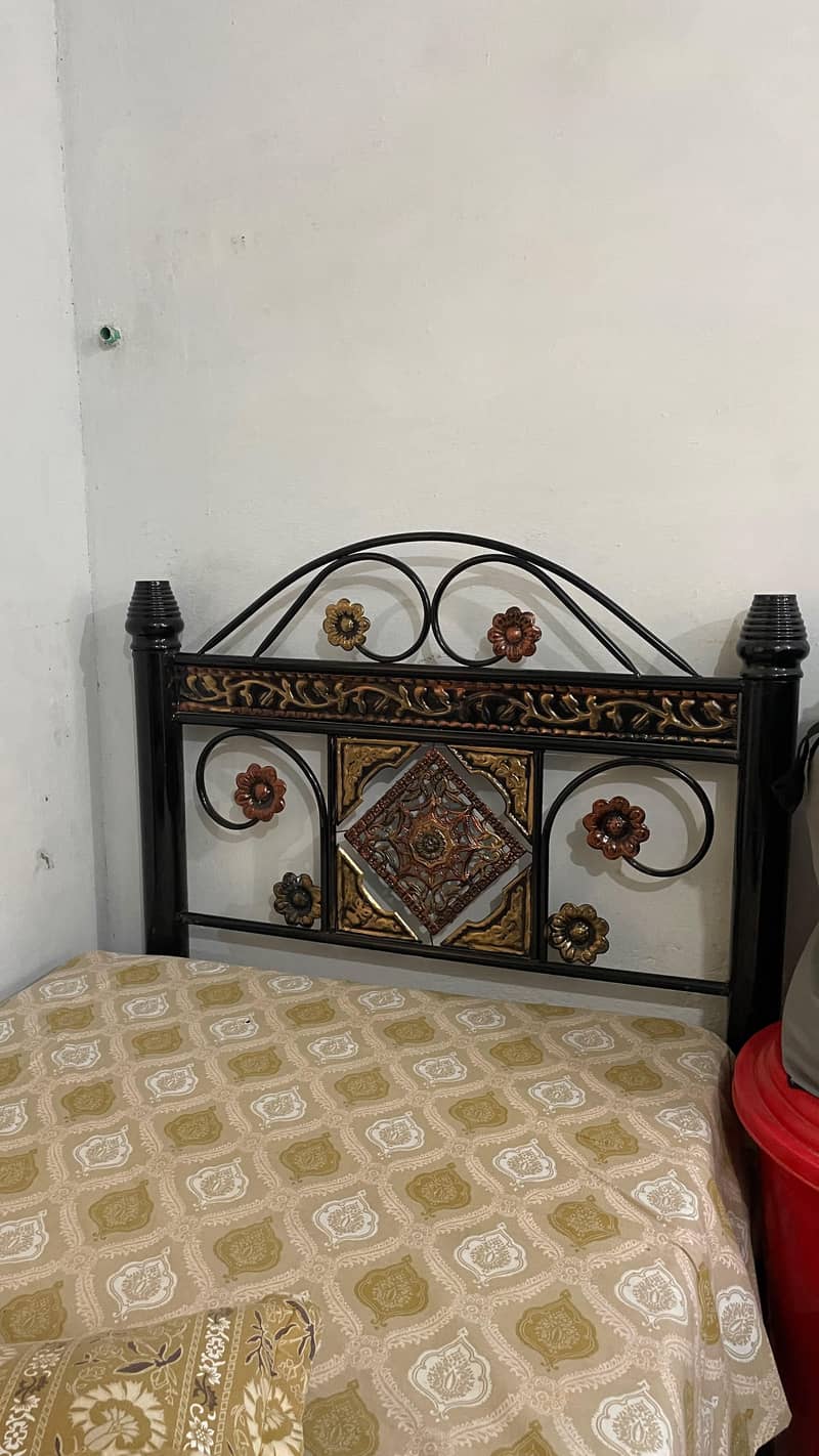 single bed 9