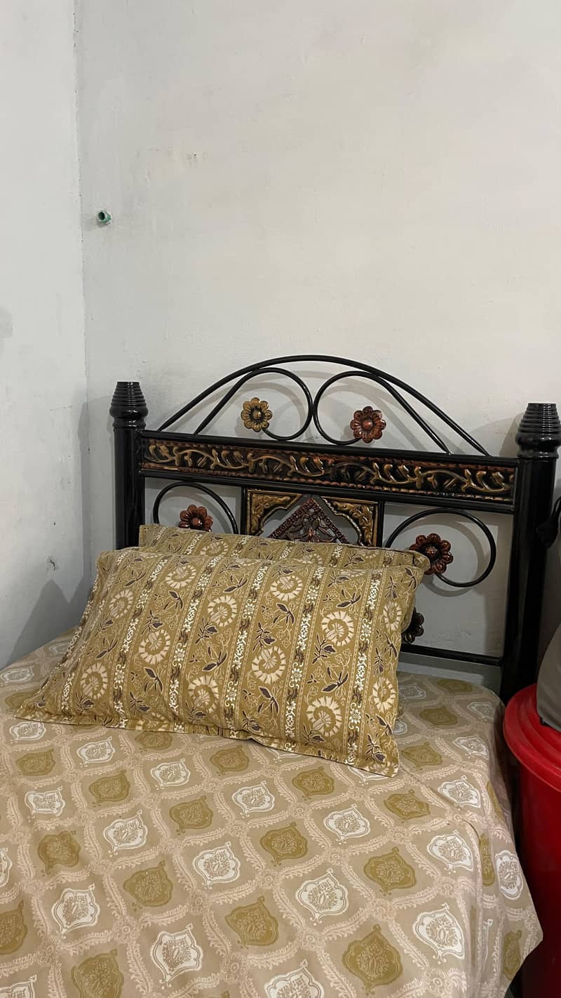 single bed 10